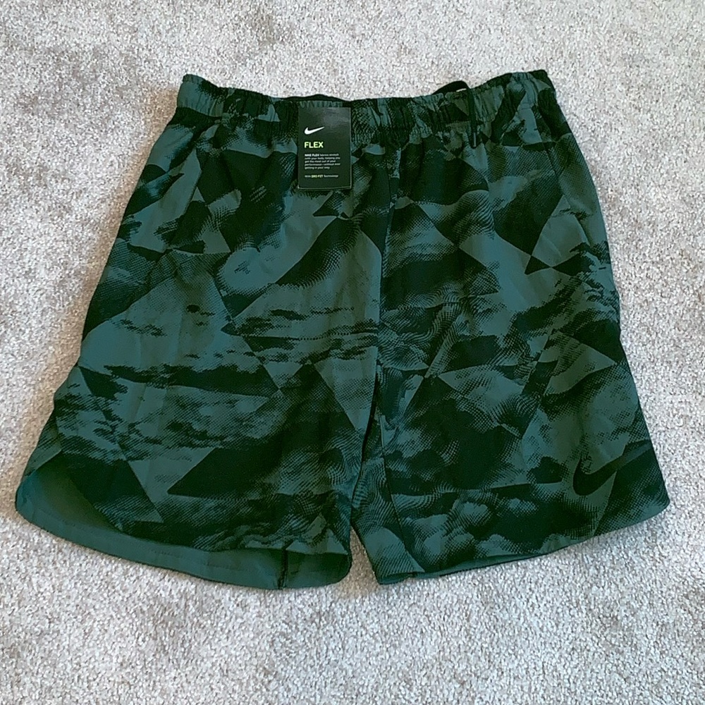 NWT Men’s Nike Flex Dri-Fit Training Shorts Size L